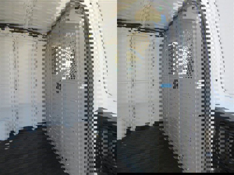 Used 2018 Chevrolet Express 2500 Extended image 13