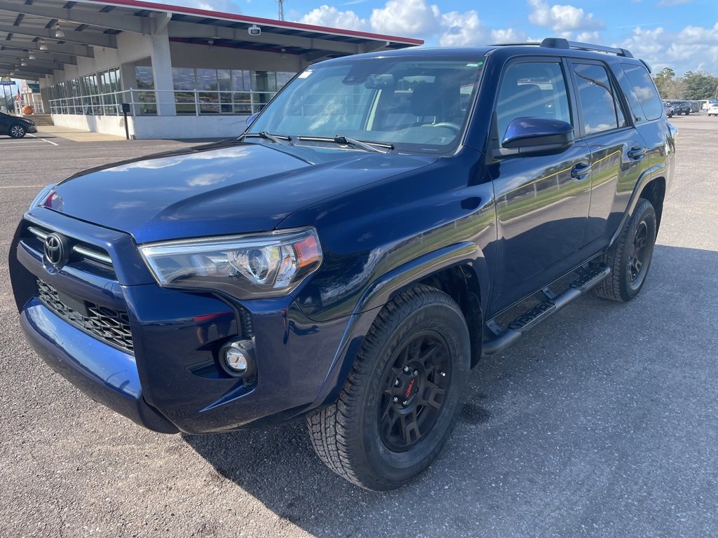 Used 2022 Toyota 4Runner SR5 image 3