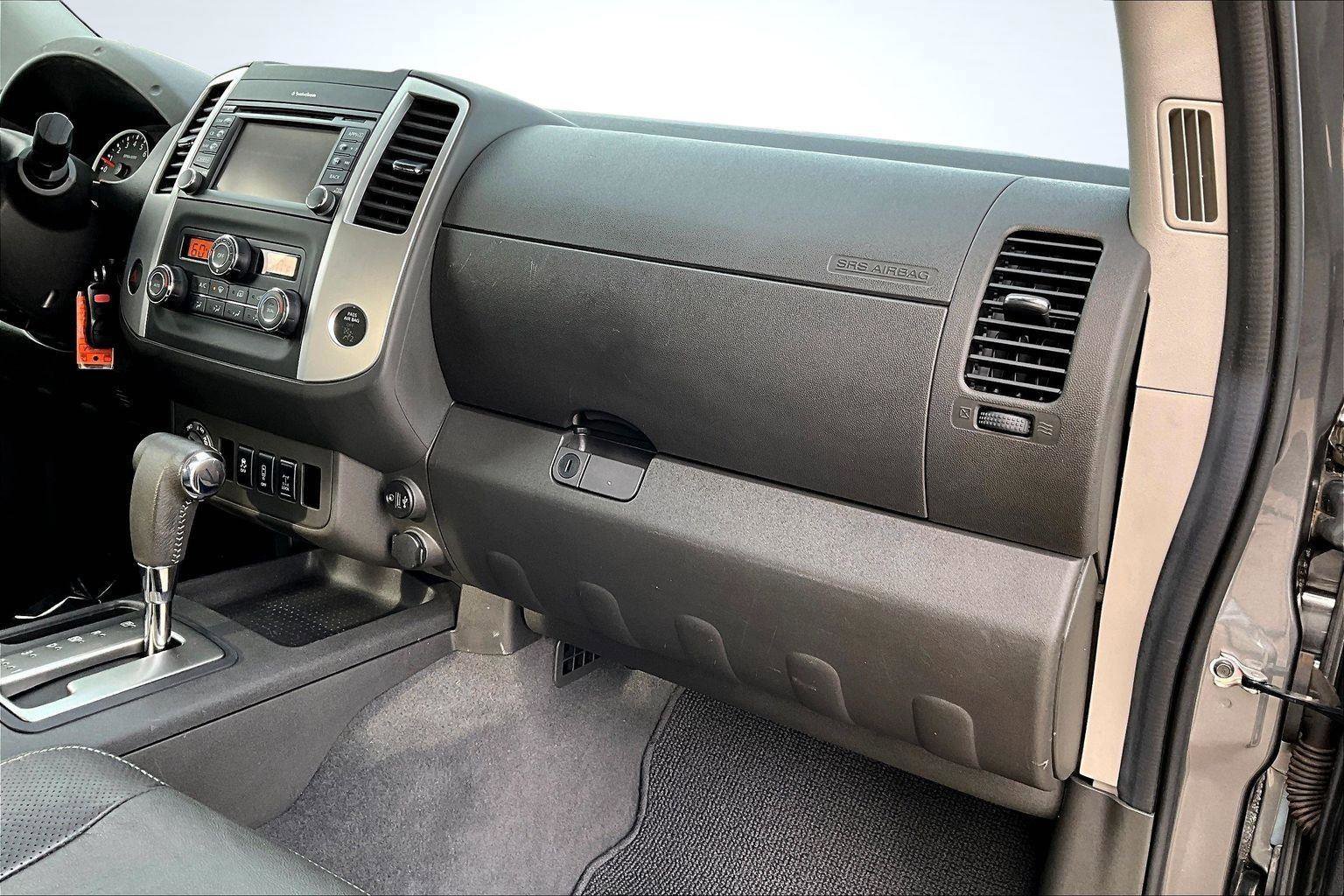 Used 2019 Nissan Frontier PRO-4X image 17