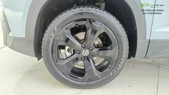 Used 2025 Volkswagen Taos SE AWD/4WD image 56