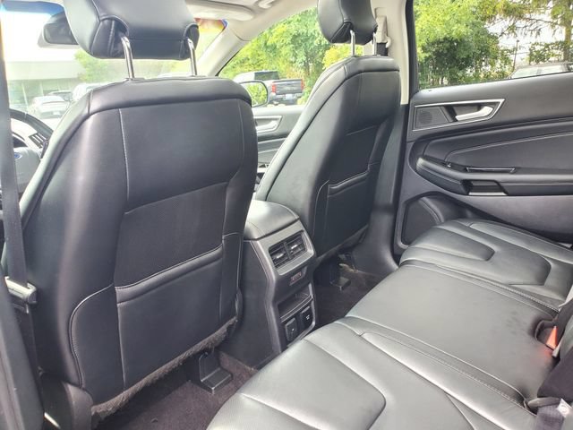 Used 2019 Ford Edge Titanium w/ Equipment Group 301A AWD/4WD image 11