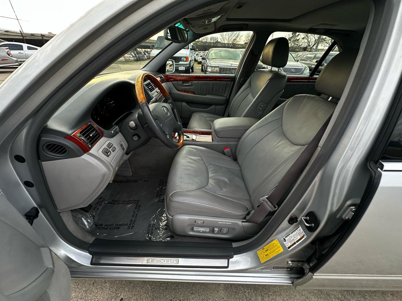 Used 2004 Lexus LS 430 w/ Premium Pkg RWD image 27