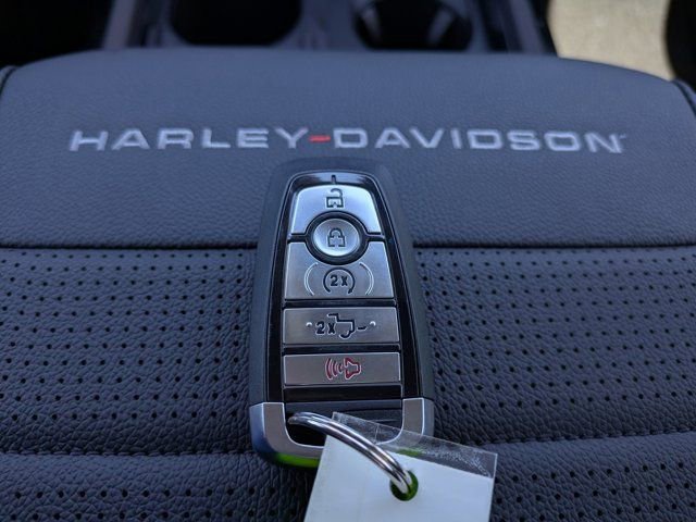 New 2026 Ford F250 Lariat w/ Black Appearance Package image 34