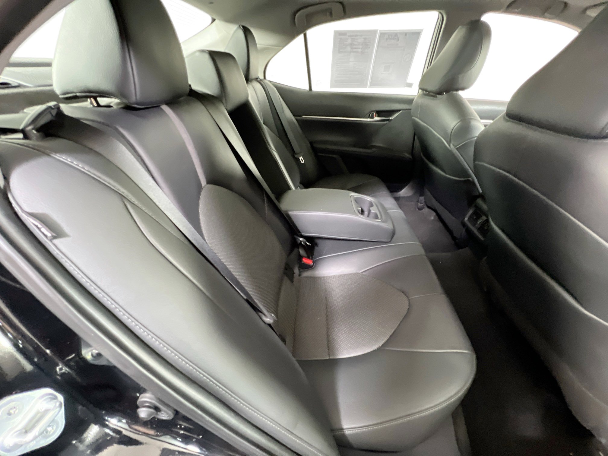 Used 2021 Toyota Camry XLE w/ Navigation Package image 27