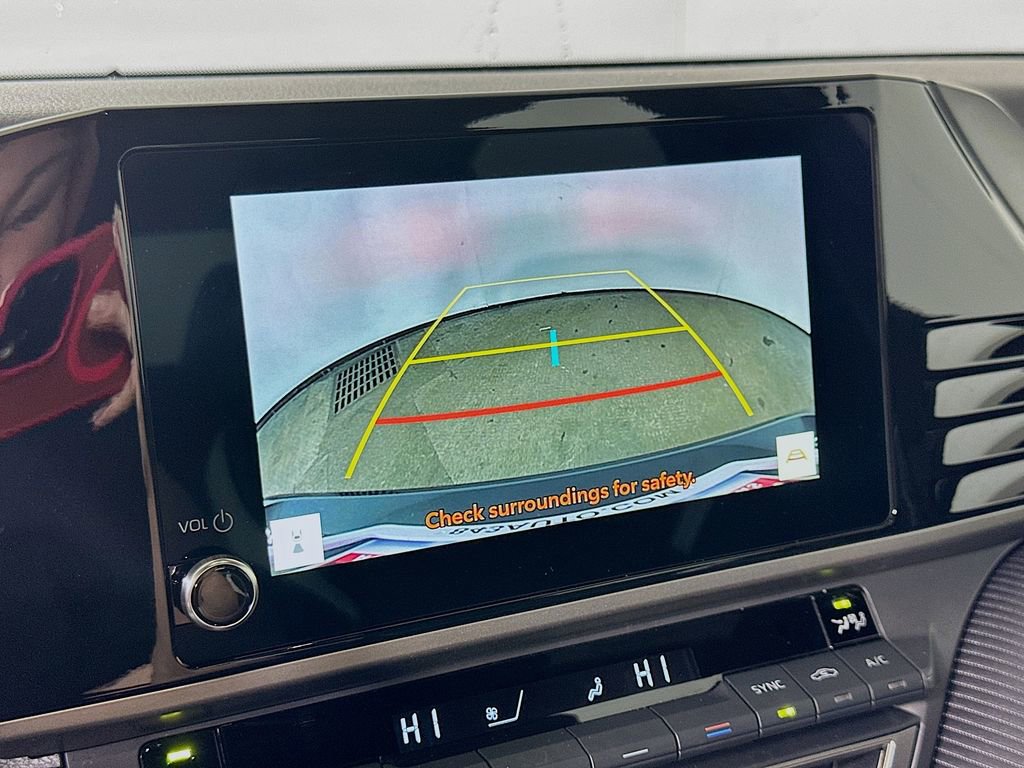 Used 2025 Toyota Camry SE image 10