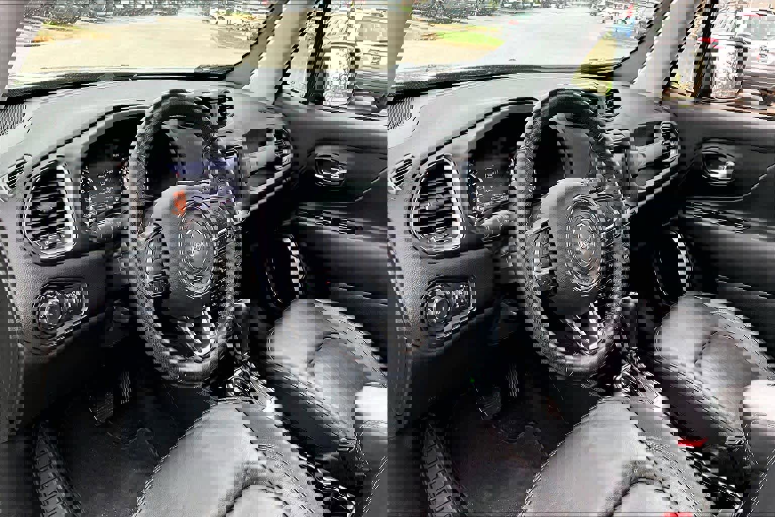 Used 2020 Jeep Renegade Limited w/ Advanced Technology Group image 18