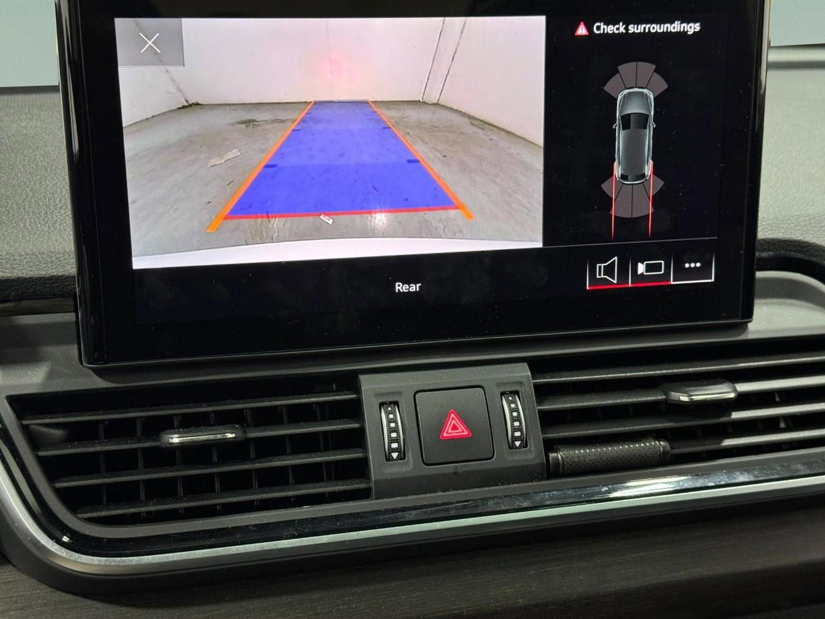 Certified 2025 Audi Q5 2.0T Premium w/ Convenience Plus Package image 35