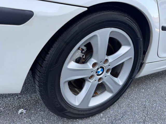 Used 2005 BMW 330i 330i image 37