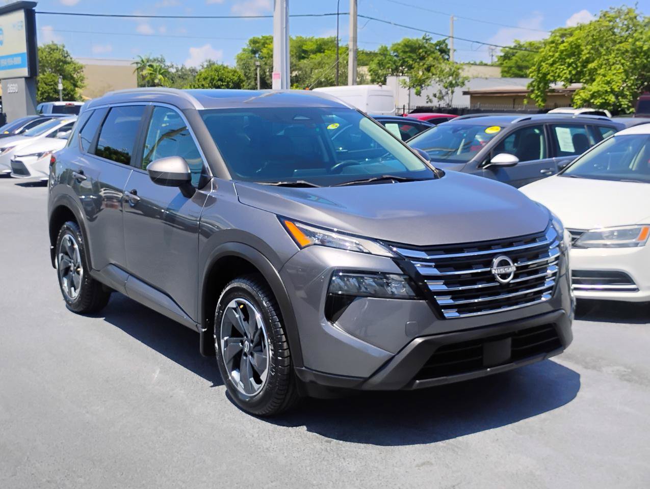Used 2024 Nissan Rogue SV w/ SV Premium Package AWD/4WD image 83