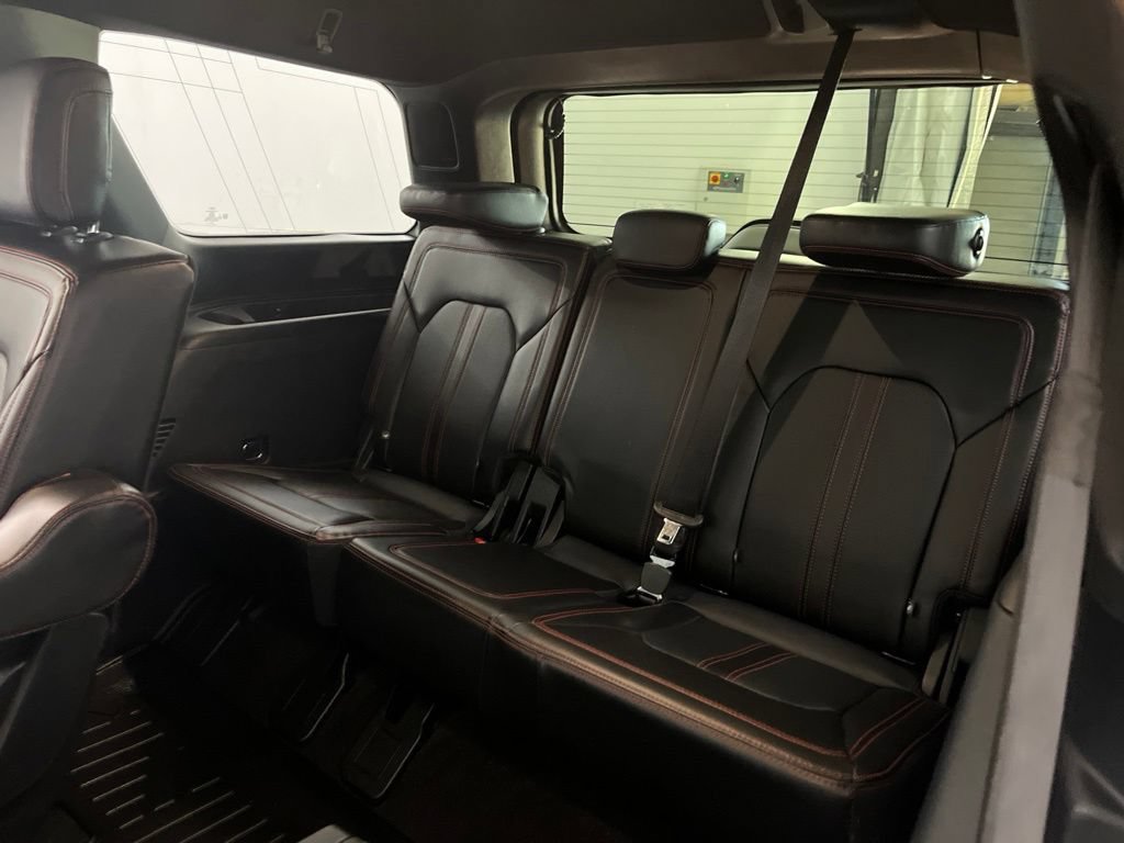 Used 2021 Ford Expedition Limited AWD/4WD image 20