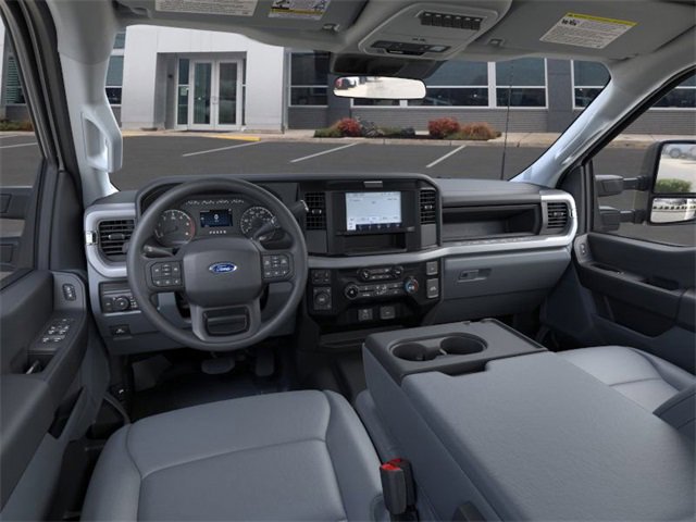 New 2025 Ford F550 4x4 Crew Cab Super Duty w/ XL Chrome Package image 9