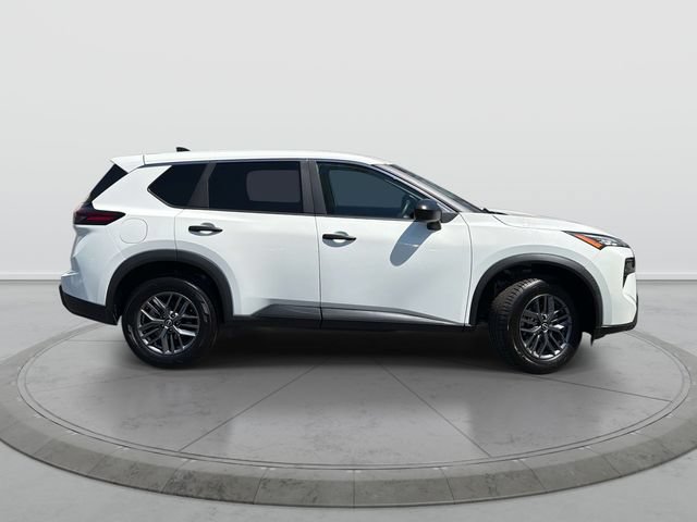 Certified 2024 Nissan Rogue S FWD image 3