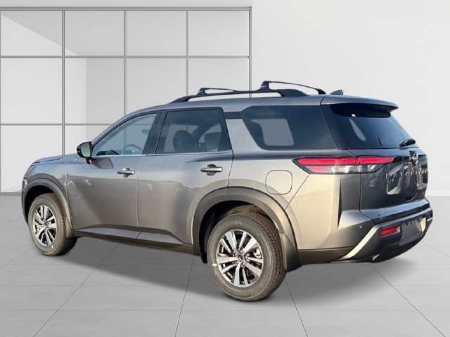 New 2026 Nissan Pathfinder SL AWD/4WD image 4