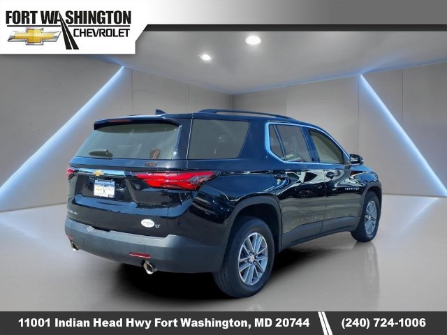 Used 2023 Chevrolet Traverse LT w/ Rear Camera Mirror Package AWD/4WD image 3