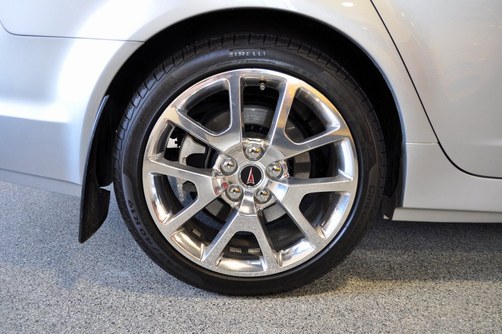Used 2009 Pontiac G8 GXP image 16