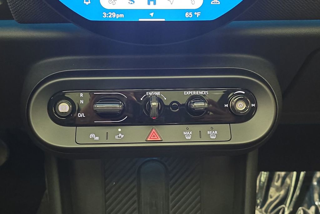 Certified 2025 MINI Cooper 2-Door Hardtop image 21