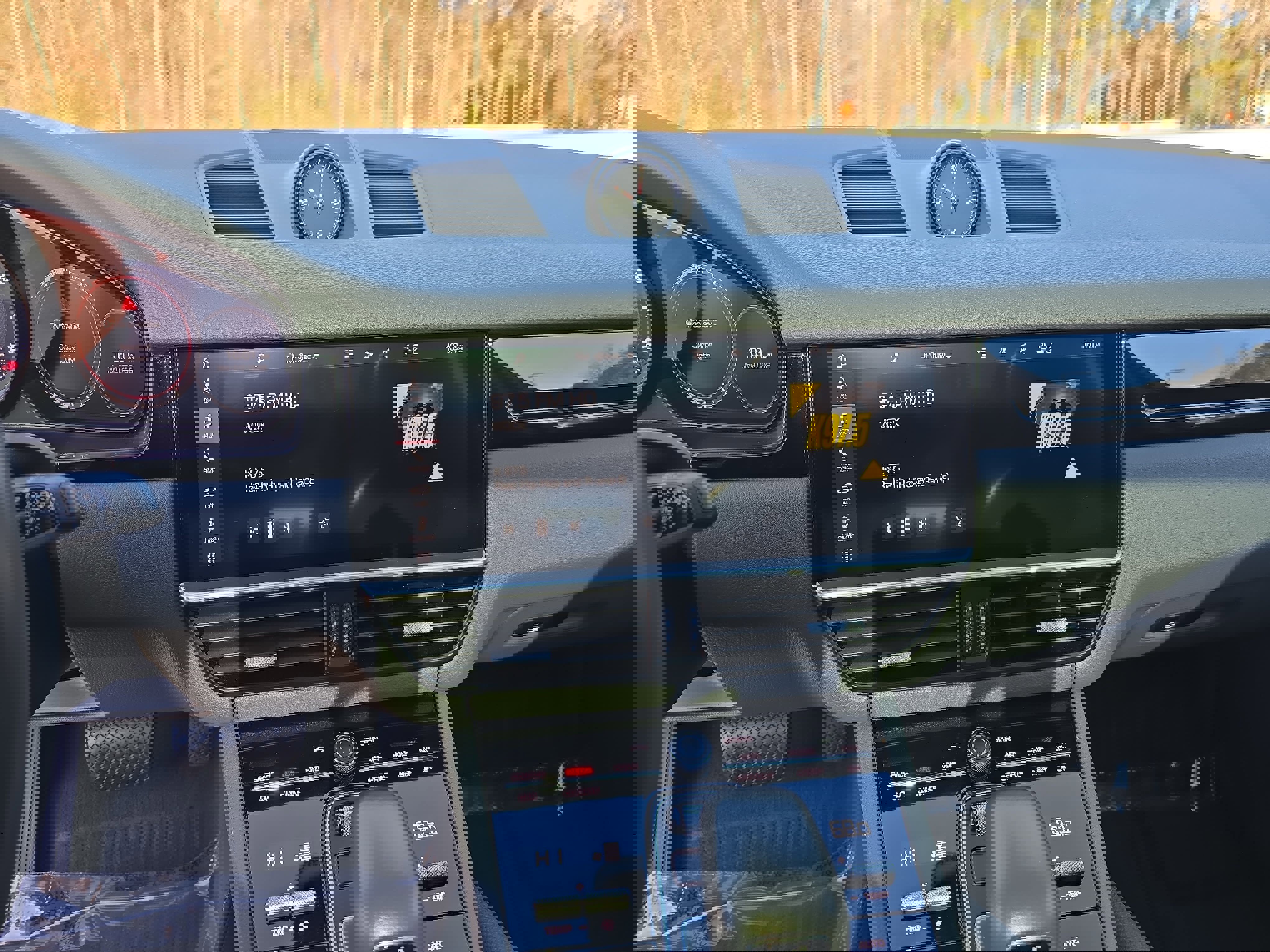 Used 2020 Porsche Cayenne image 22