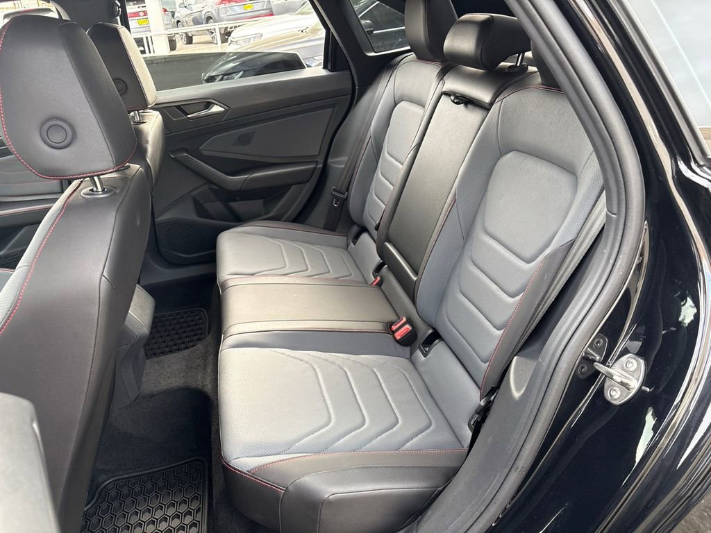 Certified 2025 Volkswagen Jetta GLI Autobahn image 11