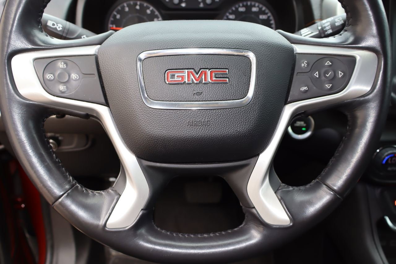 Used 2018 GMC Terrain SLE w/ Driver Convenience Package FWD image 11