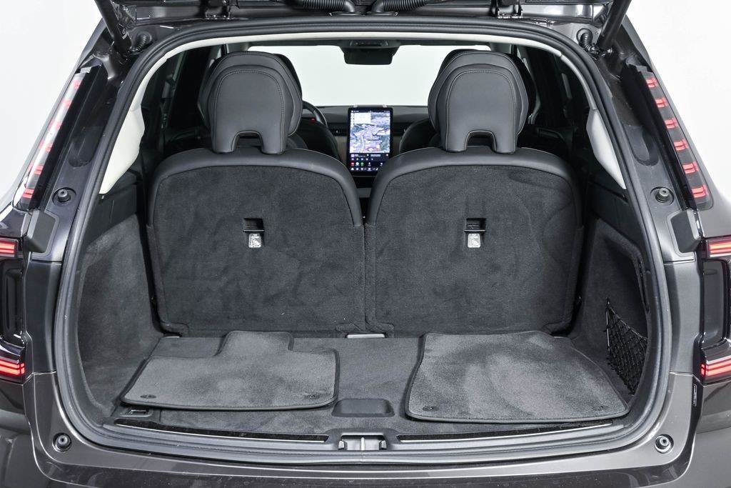 Certified 2025 Volvo EX90 Plus AWD/4WD image 31