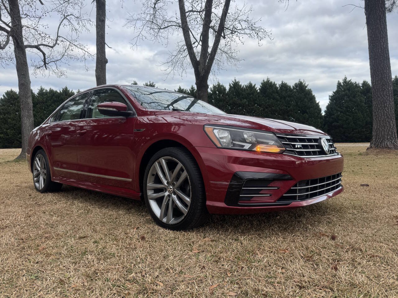Used 2017 Volkswagen Passat 1.8T R-Line FWD image 6