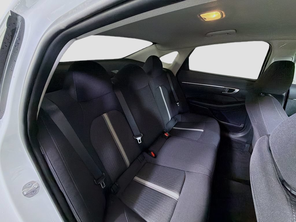 Used 2025 Hyundai Sonata SE FWD image 26