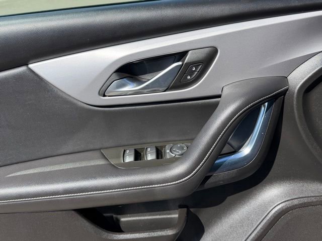 Used 2023 Chevrolet Blazer LT FWD image 26