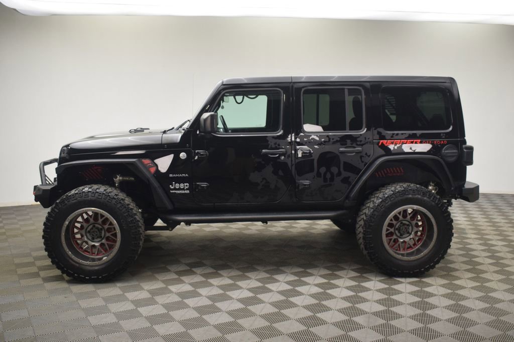 Used 2018 Jeep Wrangler Unlimited Sahara w/ Uconnect 4C Nav & Sound Group image 12