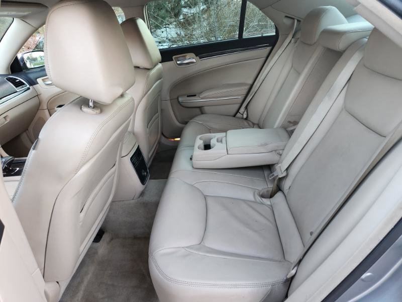 Used 2013 Chrysler 300 w/ Driver Convenience Group image 23