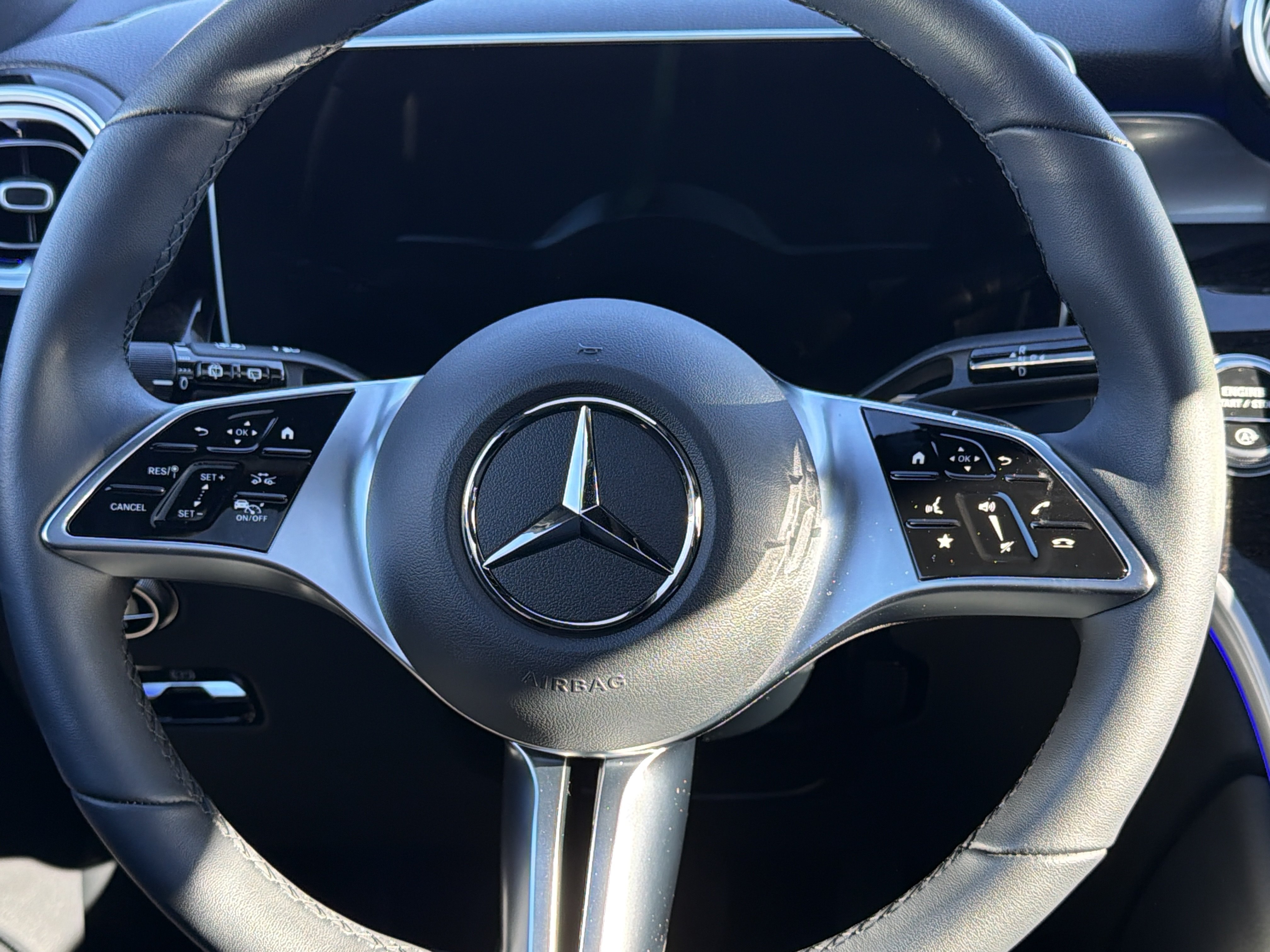 Used 2026 Mercedes-Benz GLC 300 4MATIC image 9