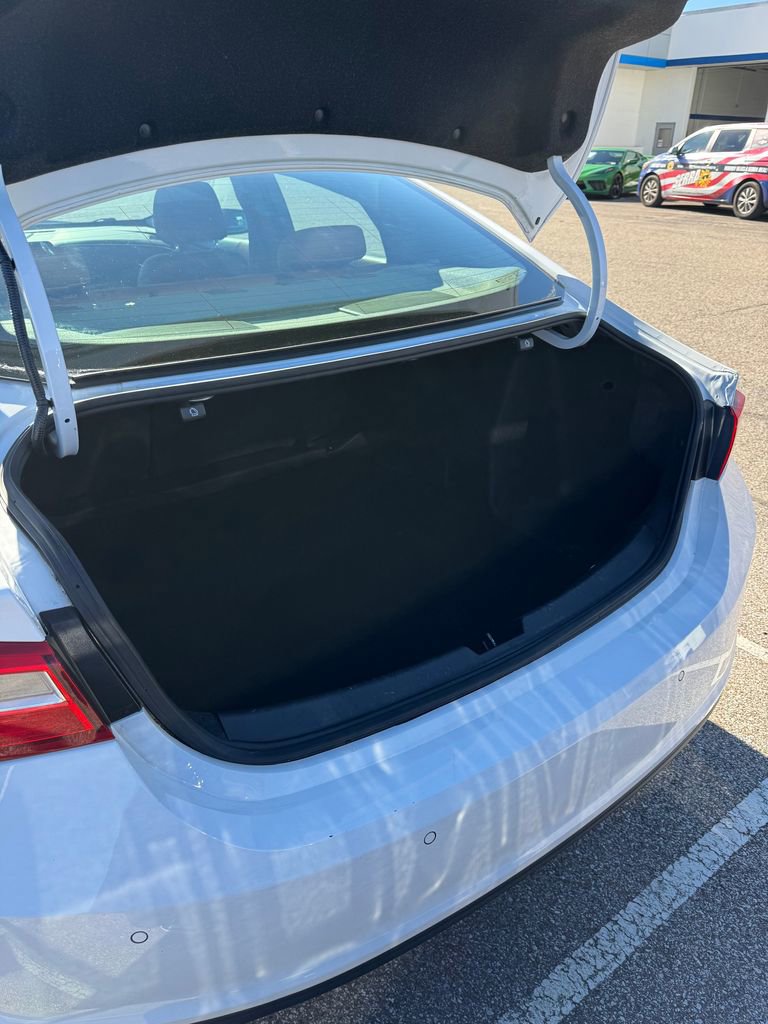 Used 2018 Chevrolet Malibu LT w/ Leather Package image 35