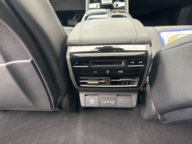 Used 2023 Acura MDX SH-AWD image 24