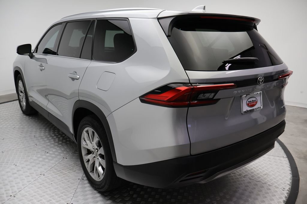 Used 2024 Toyota Grand Highlander Limited image 11