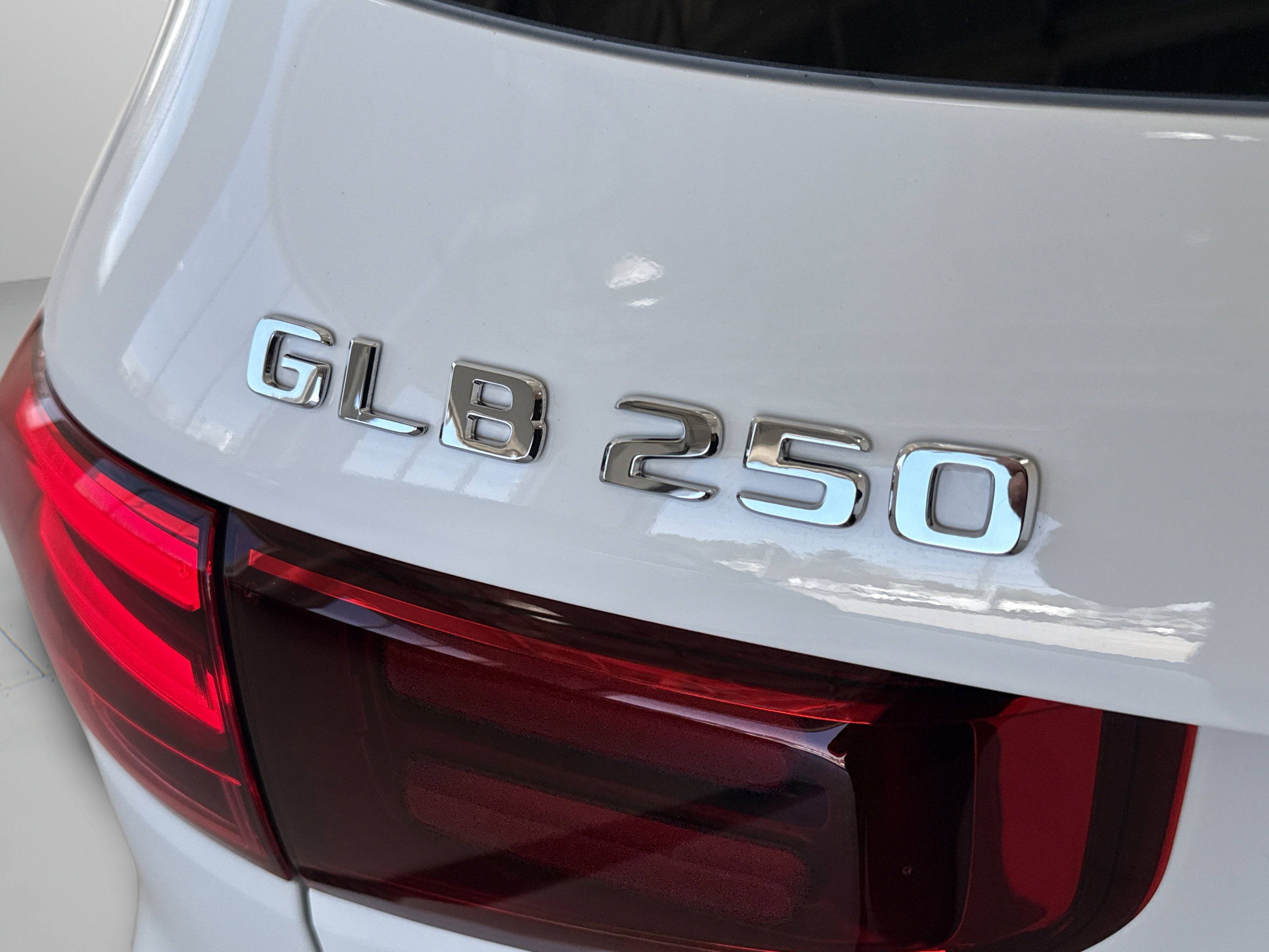 New 2026 Mercedes-Benz GLB 250 image 14