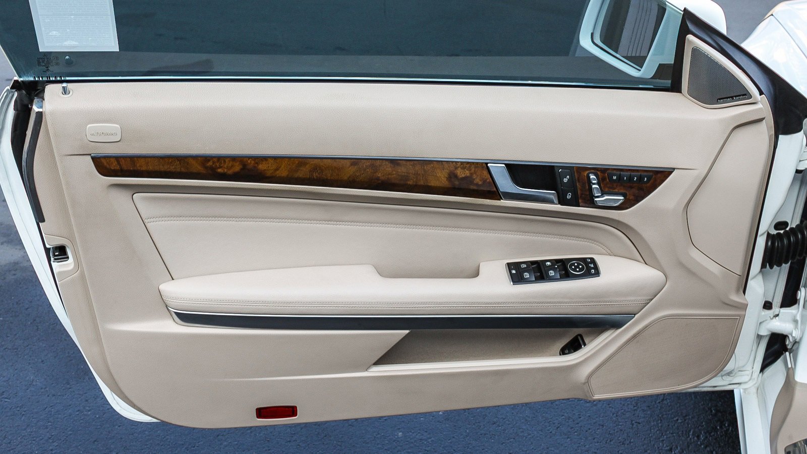 Used 2017 Mercedes-Benz E 400 Cabriolet image 22