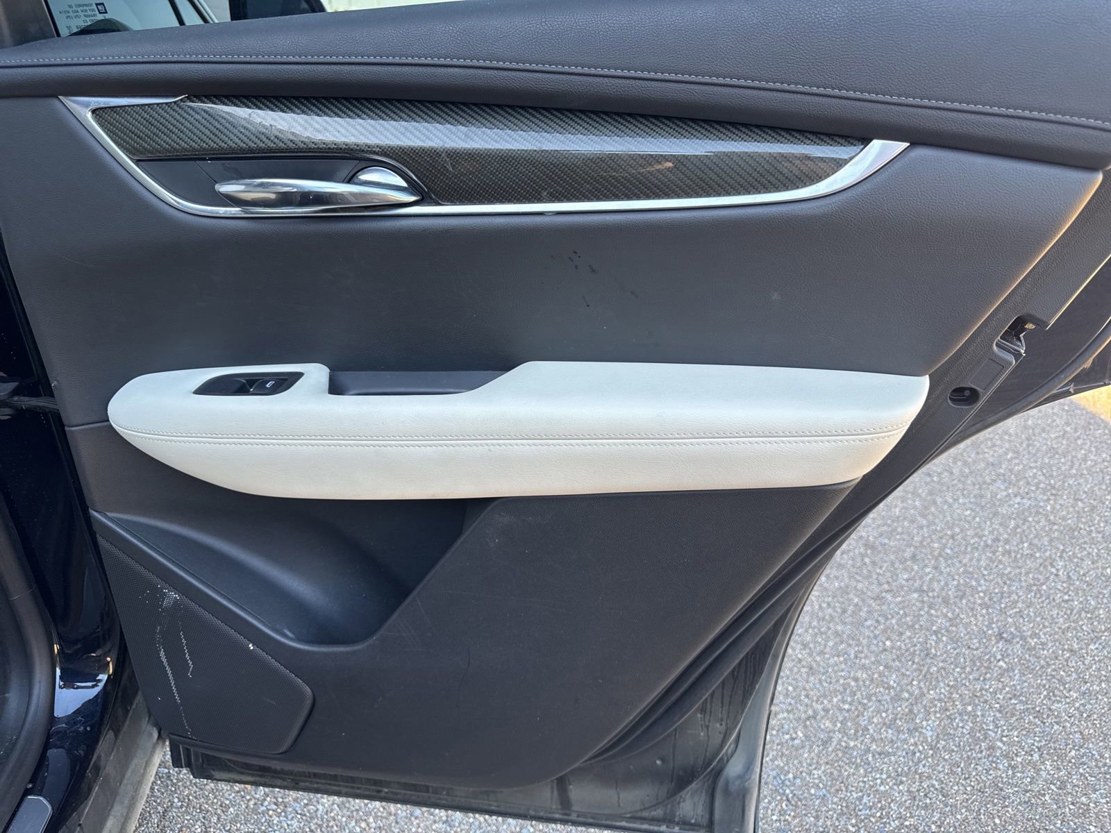 Used 2021 Cadillac XT6 Sport w/ LPO, Floor Liner Package AWD/4WD image 26