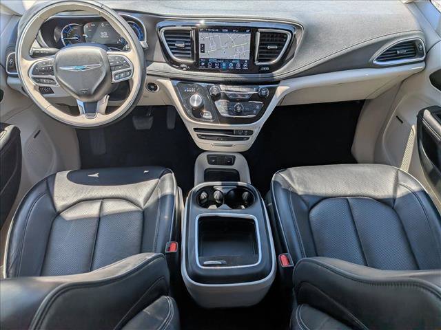 Used 2018 Chrysler Pacifica Limited w/ Advanced Safetytec Group FWD image 17