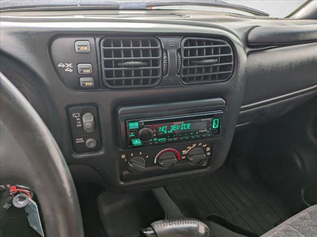Used 1999 GMC Jimmy SLE AWD/4WD image 12