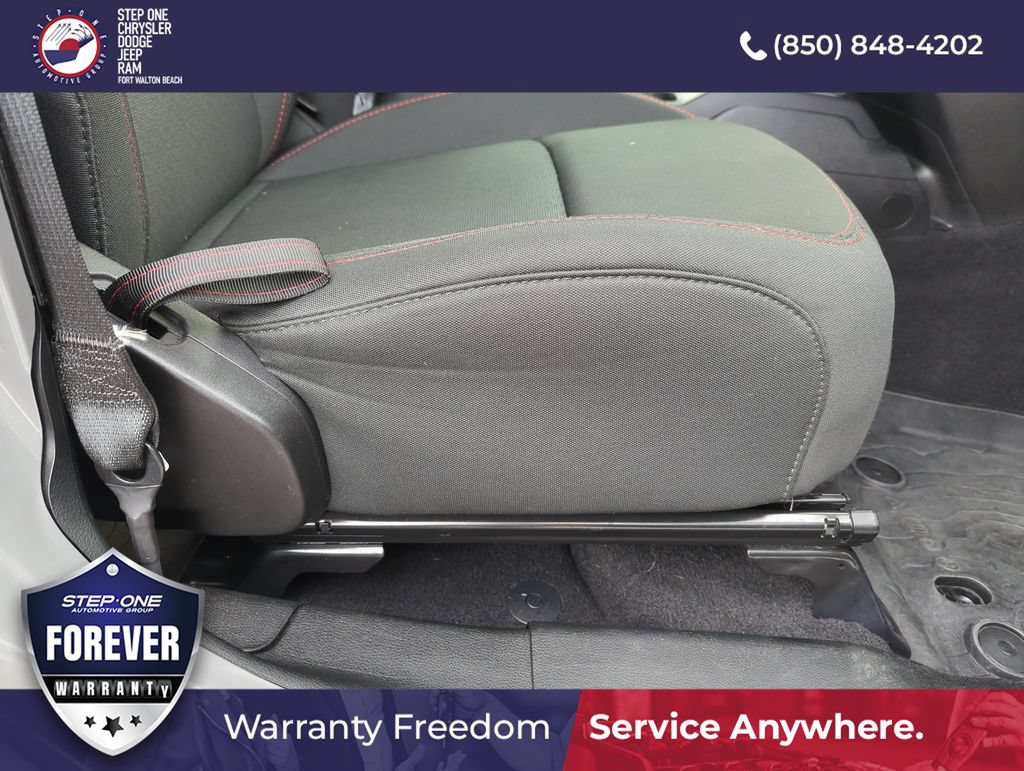 Used 2021 Jeep Wrangler Unlimited Rubicon w/ LED Lighting Group AWD/4WD image 34