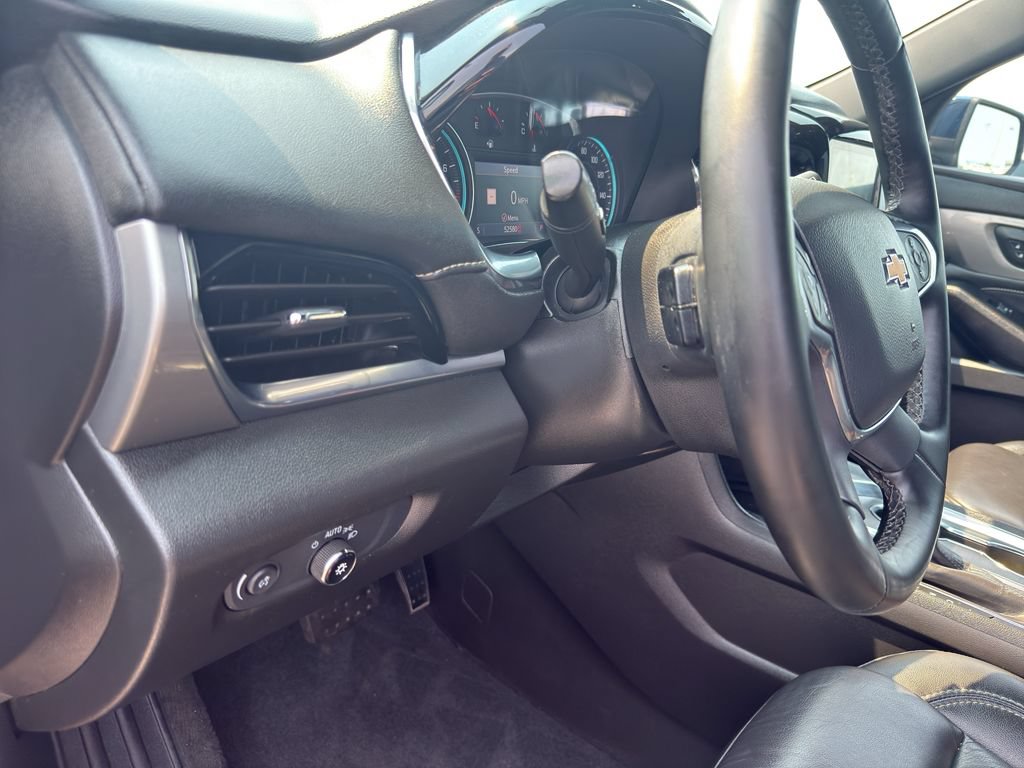 Certified 2023 Chevrolet Traverse LT w/ LT Premium Package AWD/4WD image 15