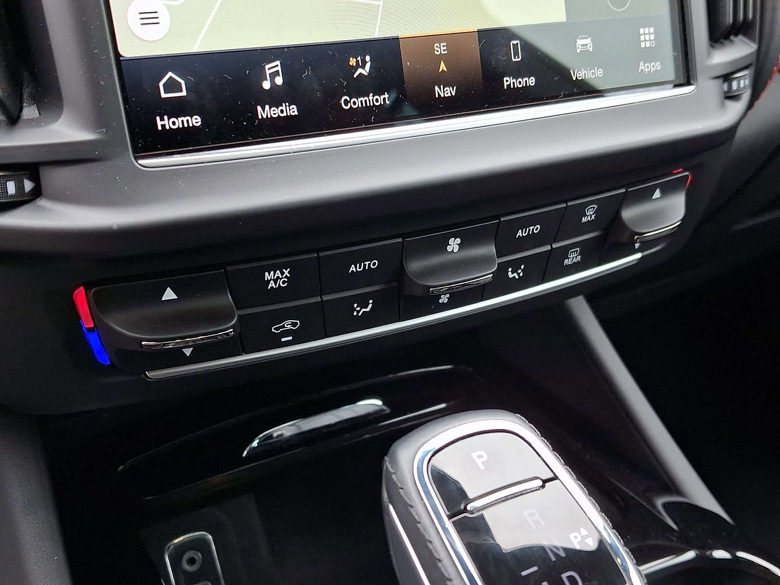 Used 2024 Maserati Levante GT Ultima AWD/4WD image 16