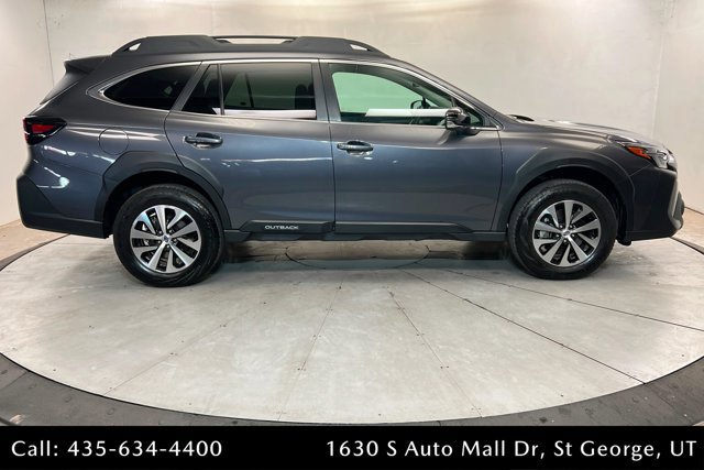 Used 2025 Subaru Outback Premium image 6