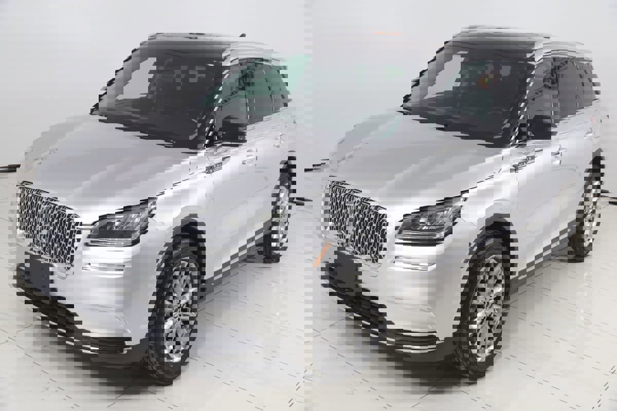 Used 2020 Lincoln Corsair FWD w/ Premium Package image 21