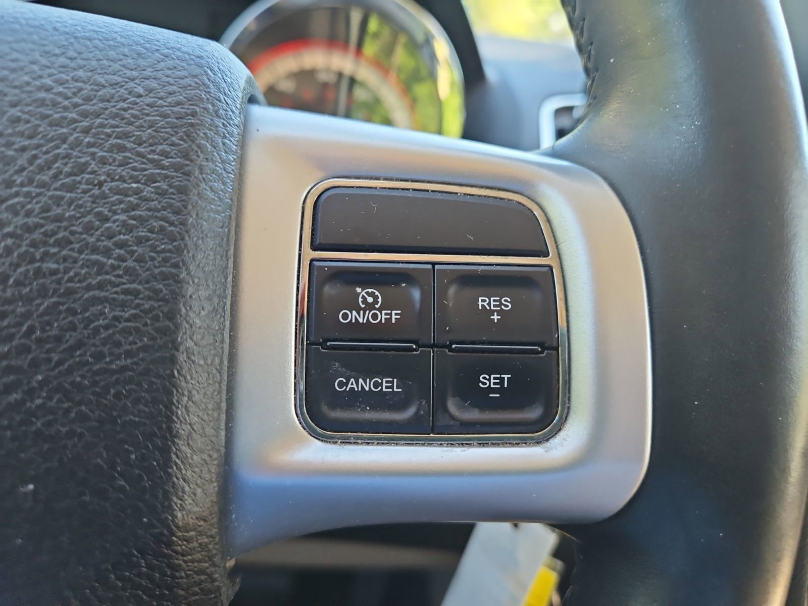 Used 2013 Dodge Grand Caravan Crew w/ Safety Sphere Group FWD image 26