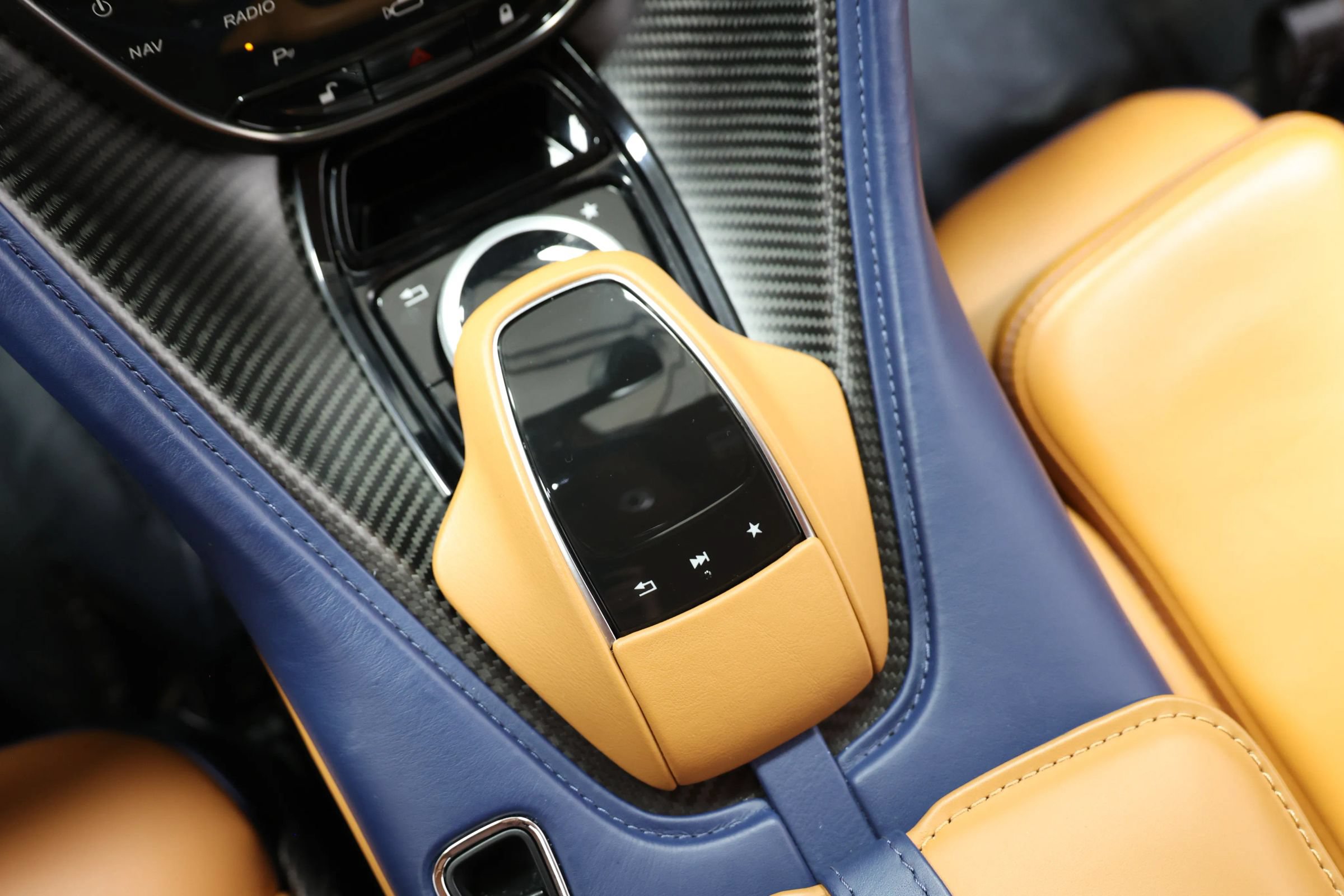 Used 2023 Aston Martin DBS Coupe RWD image 56