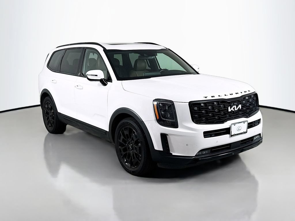 Used 2022 Kia Telluride SX w/ SX Prestige Package AWD/4WD image 3