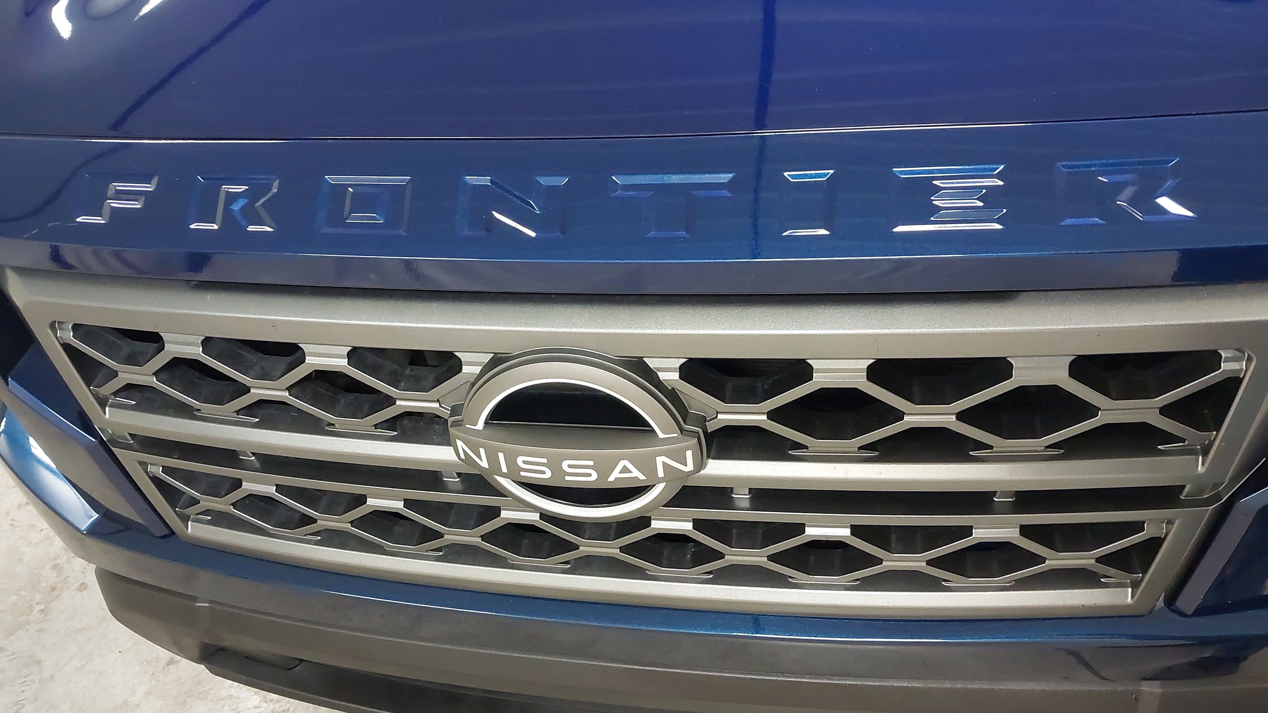 Used 2022 Nissan Frontier SV AWD/4WD image 17
