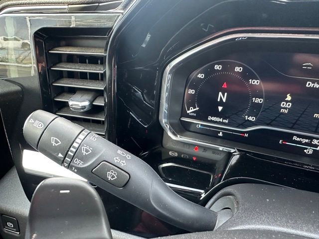 Used 2023 GMC Sierra 1500 SLT image 13