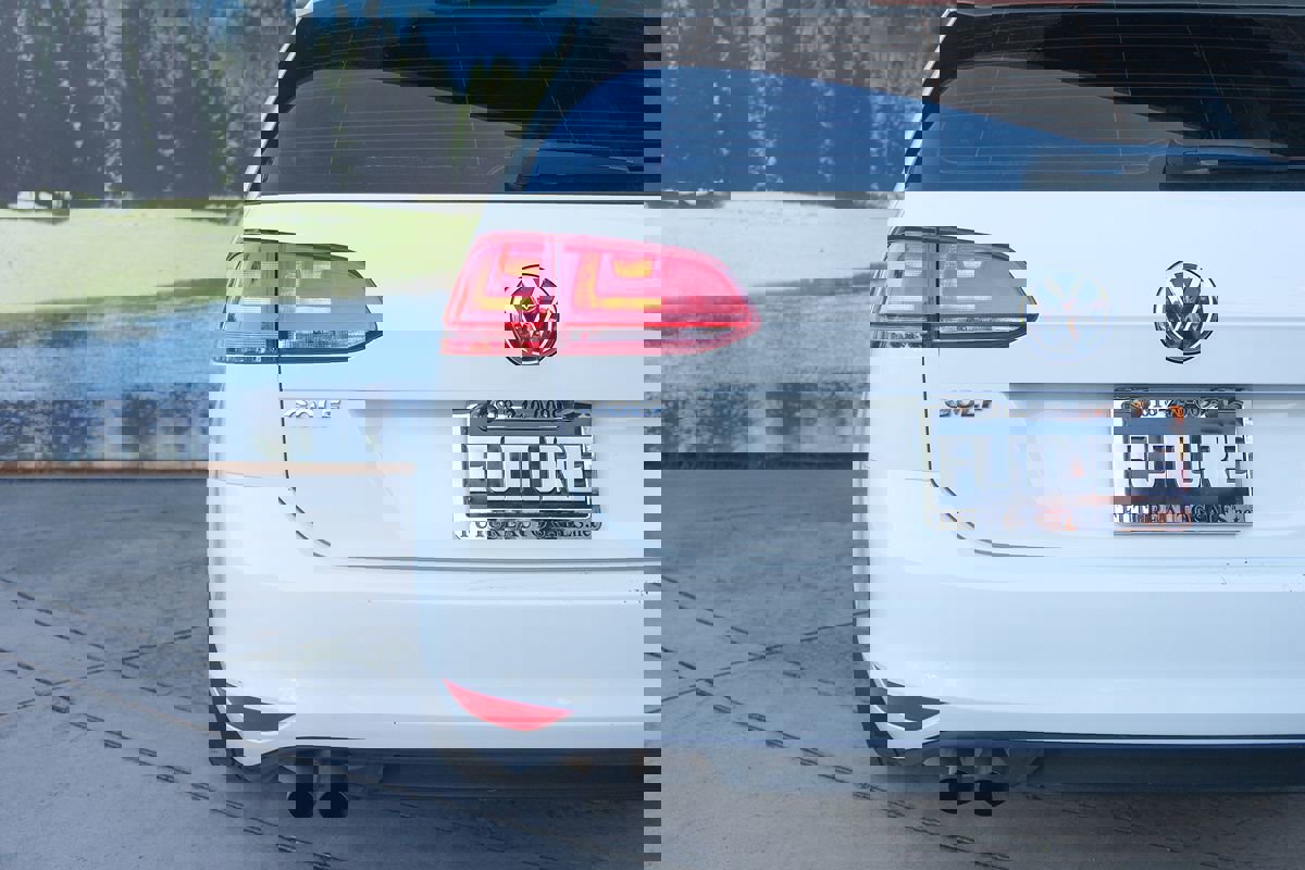 Used 2017 Volkswagen Golf SEL image 42