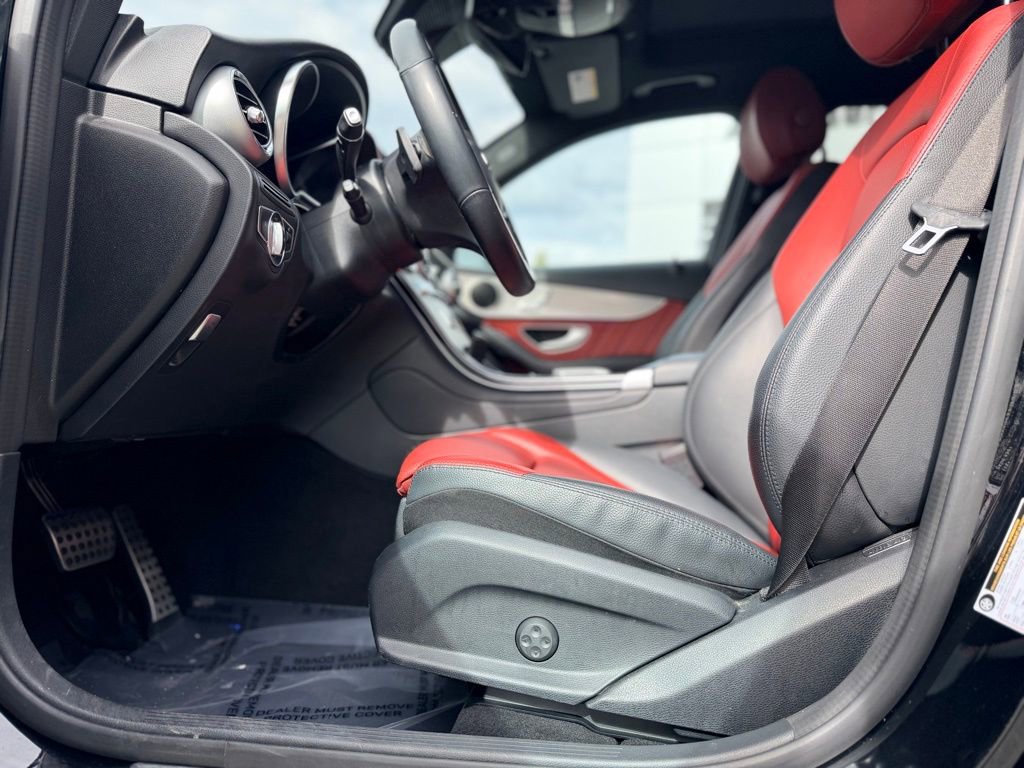 Used 2022 Mercedes-Benz GLC 300 4MATIC image 10